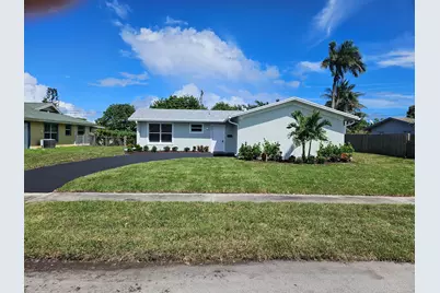 820 S Mangonia Circle, West Palm Beach, FL 33401 - Photo 1