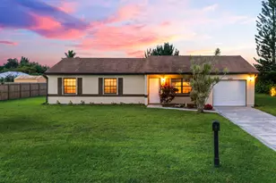 1380 SE Starklake Ct, Port Saint Lucie, FL 34952 - Photo 1