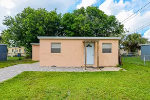 2511 Ave L, Fort Pierce, FL 34947 - Photo 1