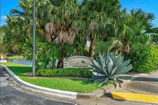 815 W Boynton Beach Blvd Unit, Boynton Beach, FL 33426 - Photo 1