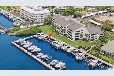 822 Oak Harbour Drive, D-13, Juno Beach, FL 33408 - Photo 1