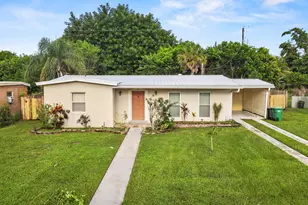 351 SE Solaz Ave, Port Saint Lucie, FL 34983 - Photo 1
