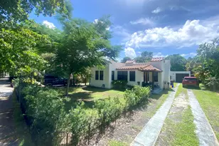 1026 Upland Rd, West Palm Beach, FL 33401 - Photo 1