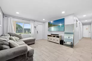 421 W 33 St, West Palm Beach, FL 33404 - Photo 1