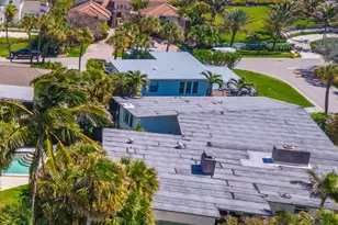 74 Lighthouse Dr, Jupiter Inlet Colony, FL 33469 - Photo 1