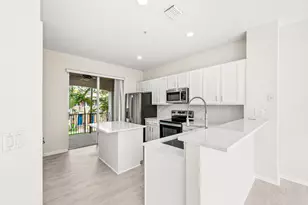 3187 N Oasis Dr, Boynton Beach, FL 33426 - Photo 9