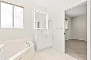 3187 N Oasis Dr, Boynton Beach, FL 33426 - Photo 25