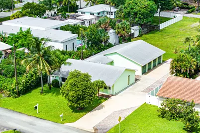 165 NW 8th Street, Boca Raton, FL 33432 - Photo 1