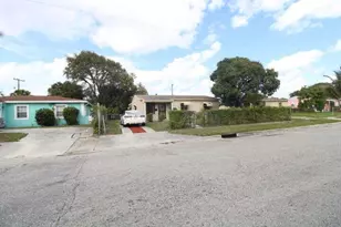 376 W 15th St, Riviera Beach, FL 33404 - Photo 1