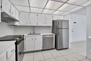 704 SE 2nd Ave, Deerfield Beach, FL 33441 - Photo 1