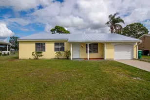 365 SW Belmont Cir, Port Saint Lucie, FL 34953 - Photo 1