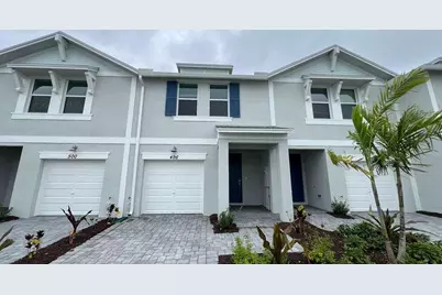 526 Salisbury Circle, Fort Pierce, FL 34982 - Photo 1