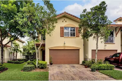 117 E Prive Circle, Delray Beach, FL 33445 - Photo 1