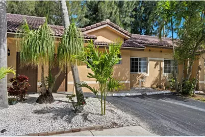 6107 Garden Court, Davie, FL 33314 - Photo 1