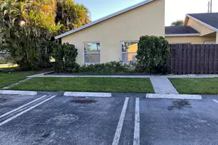 214 Sparrow Dr, Royal Palm Beach, FL 33411 - Photo 1