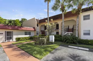 244 Lake Dora Dr, West Palm Beach, FL 33411 - Photo 1