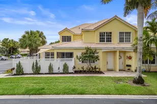 5554 Boynton Gardens Dr, Boynton Beach, FL 33437 - Photo 1