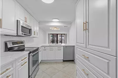 8 Royal Palm Way, Unit #2060, Boca Raton, FL 33432 - Photo 1