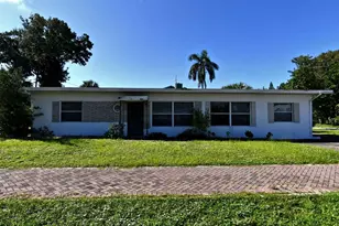 605 Georgia Ave, Fort Pierce, FL 34950 - Photo 1