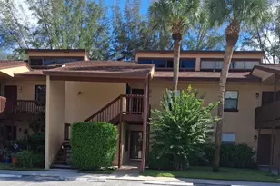 1303 Lakeview Dr E, Royal Palm Beach, FL 33411 - Photo 1