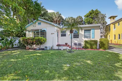 107 SE Olive Way, Boca Raton, FL 33432 - Photo 1