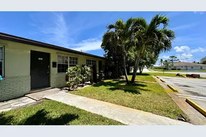 141 NE 6th Avenue, Boynton Beach, FL 33435 - Photo 1
