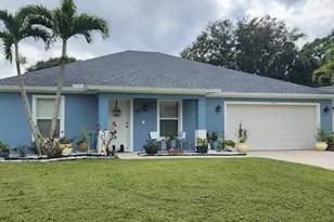 562 SE Majestic Terrace, Port Saint Lucie, FL 34983 - Photo 1