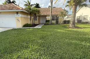 9707 Sun Pointe Dr, Boynton Beach, FL 33437 - Photo 1