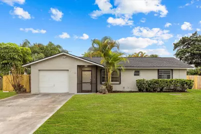 118 SW Lancaster Avenue, Port Saint Lucie, FL 34984 - Photo 1