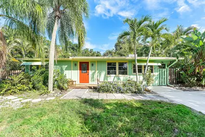 1395 NE Waveland Avenue E, Jensen Beach, FL 34957 - Photo 1