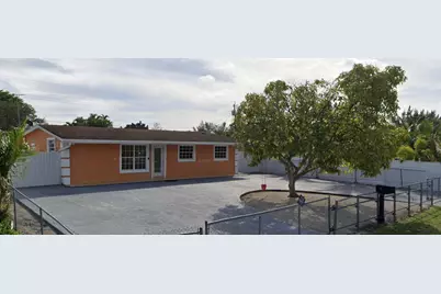 584 Vossler Avenue, West Palm Beach, FL 33413 - Photo 1