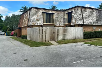 401 Lake Arbor Drive, Palm Springs, FL 33461 - Photo 1