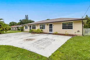 604 Roselyn Ave, Fort Pierce, FL 34982 - Photo 1