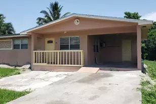 170 NW 7th Ave, South Bay, FL 33493 - Photo 1
