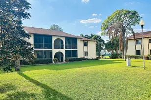 301 Knotty Pine Cir, Greenacres, FL 33463 - Photo 1