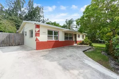 1498 NW 1st Street, Boynton Beach, FL 33435 - Photo 1