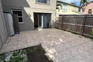 912 Sandtree Dr W, Palm Beach Gardens, FL 33403 - Photo 13