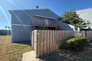 24 Crossings Cir, Boynton Beach, FL 33435 - Photo 1