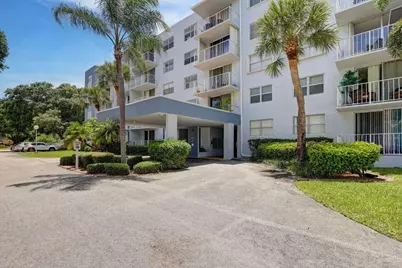 470 Executive Center Drive, Unit #1F, West Palm Beach, FL 33401 - Photo 1