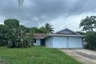 8812 SE Sandridge Ave, Hobe Sound, FL 33455 - Photo 1