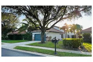 275 Sherwood Forest Dr, Delray Beach, FL 33445 - Photo 1