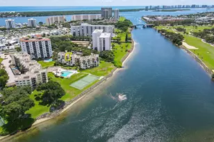 372 Golfview Rd, North Palm Beach, FL 33408 - Photo 1