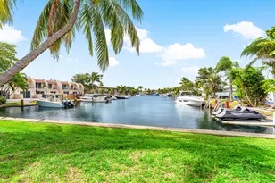 391 SE 19th Ave, Pompano Beach, FL 33060 - Photo 1