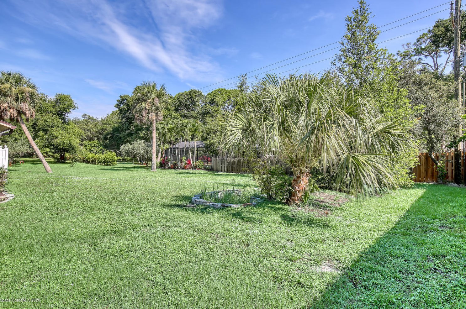 1490 Oaks Dr, Merritt Island FL exterior