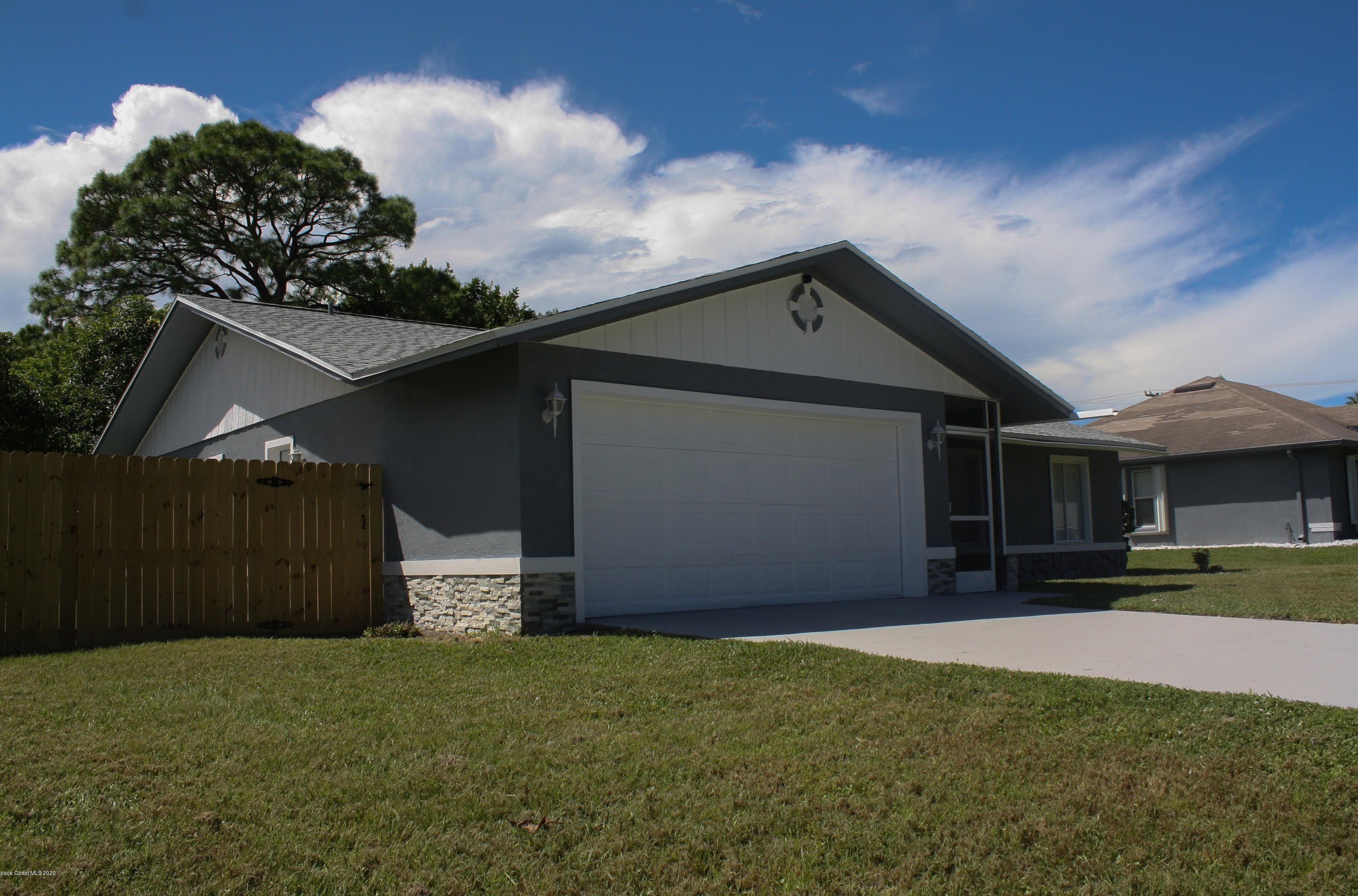 326 Riley Ave, Melbourne FL  32907-2275 exterior