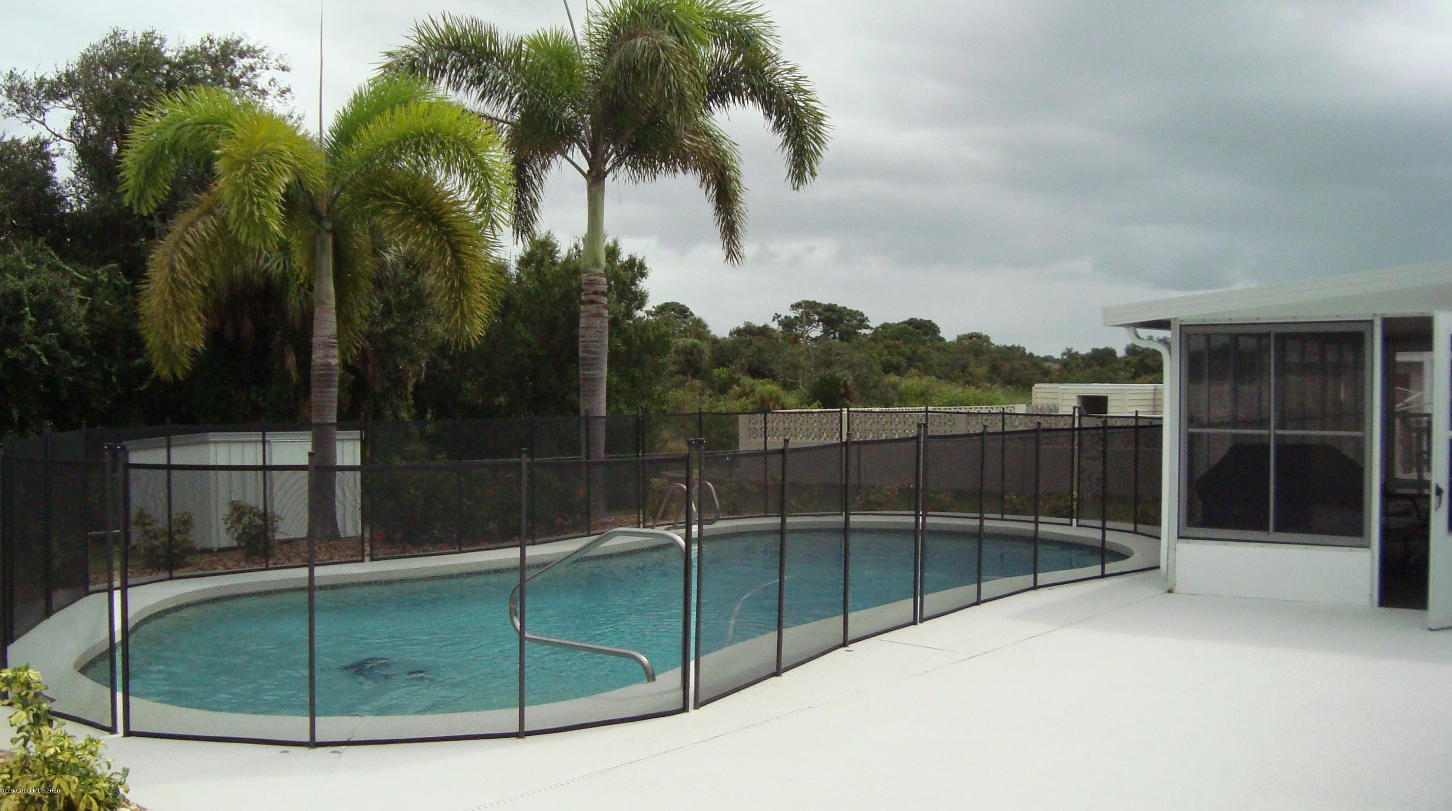 1543 Riverside Dr, Melbourne FL  32935-5729 exterior