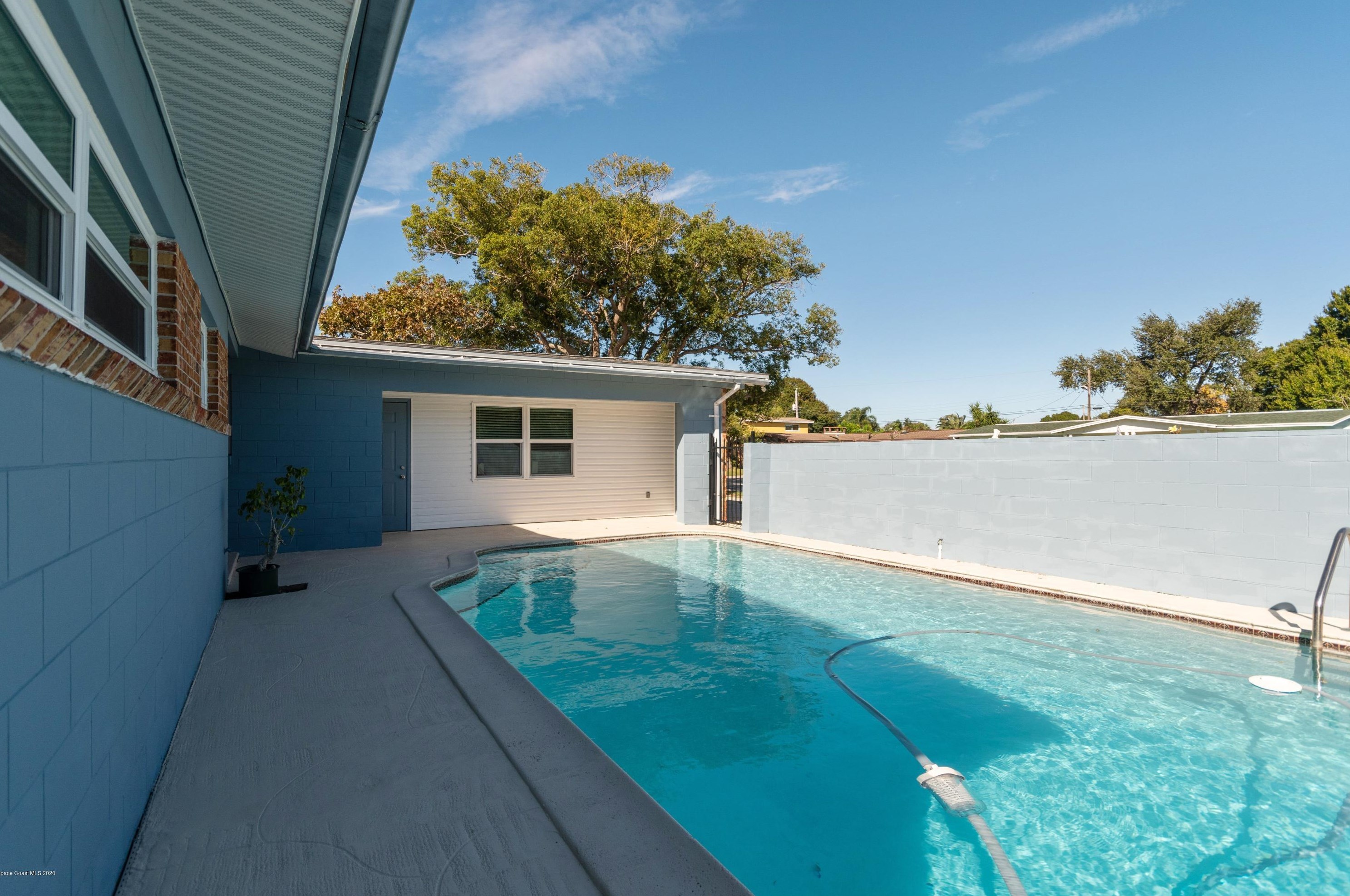 245 Carib Dr, Merritt Island FL 32952-3646 exterior