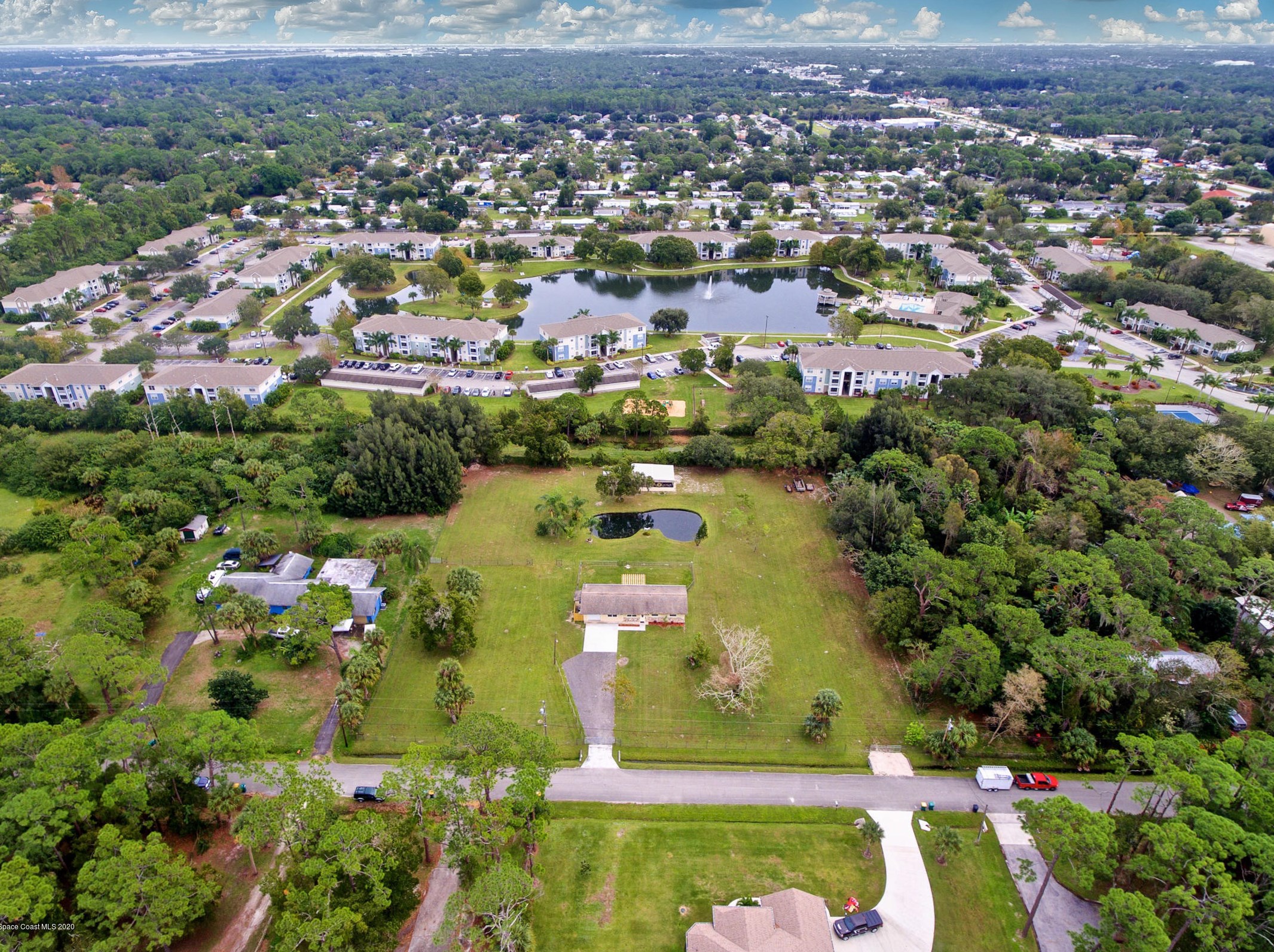 324 Valencia Rd, Melbourne FL 32904-3327 exterior