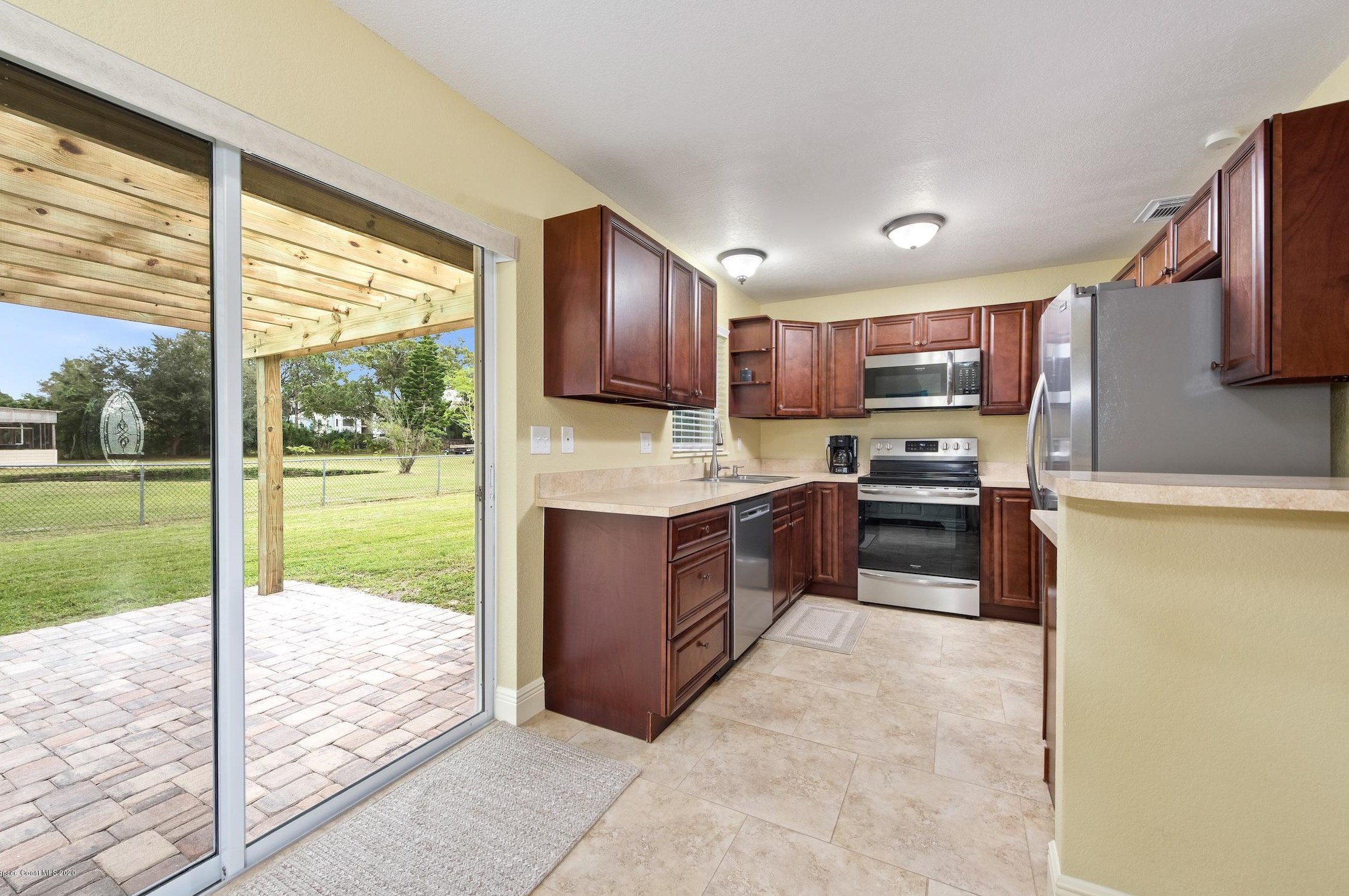 324 Valencia Rd, Melbourne FL 32904-3327 exterior