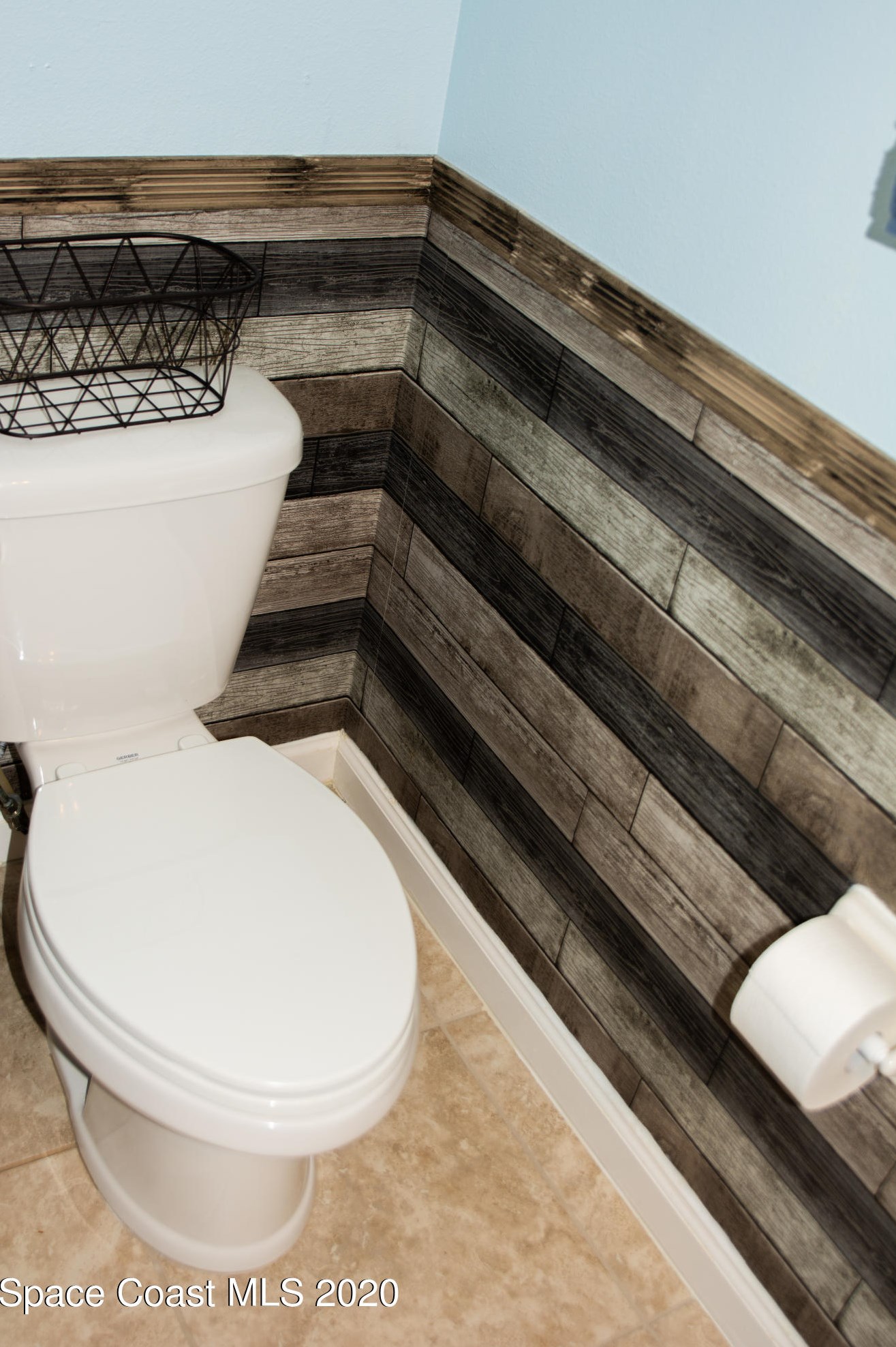 674 Easton Frst Cir, Melbourne FL 32909-6847 exterior